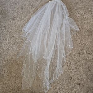 Elegant White Bridal Veil